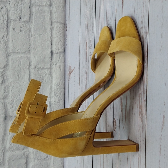 Vince Camuto | Shoes | Vince Camuto Bevvyn Heels Sz 95 | Poshmark